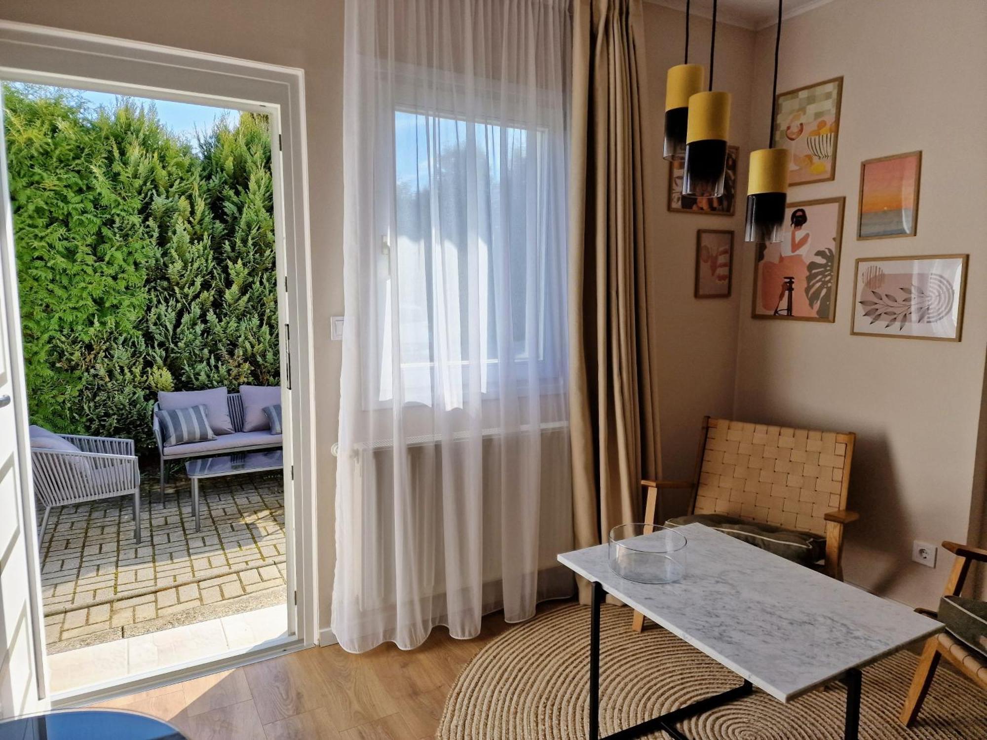 The Secret Garden - Keszthely Bed & Breakfast Luaran gambar