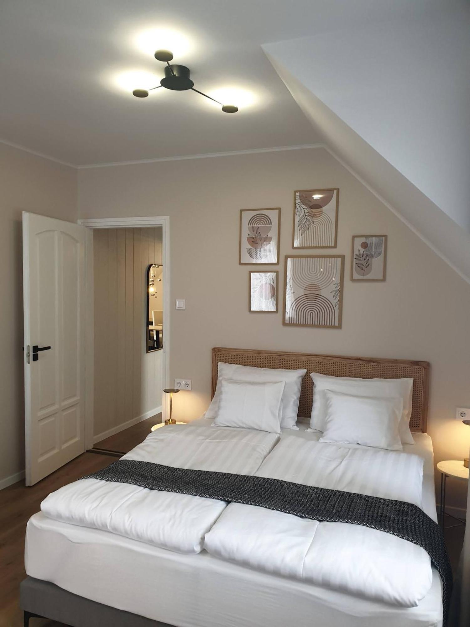 The Secret Garden - Keszthely Bed & Breakfast Luaran gambar