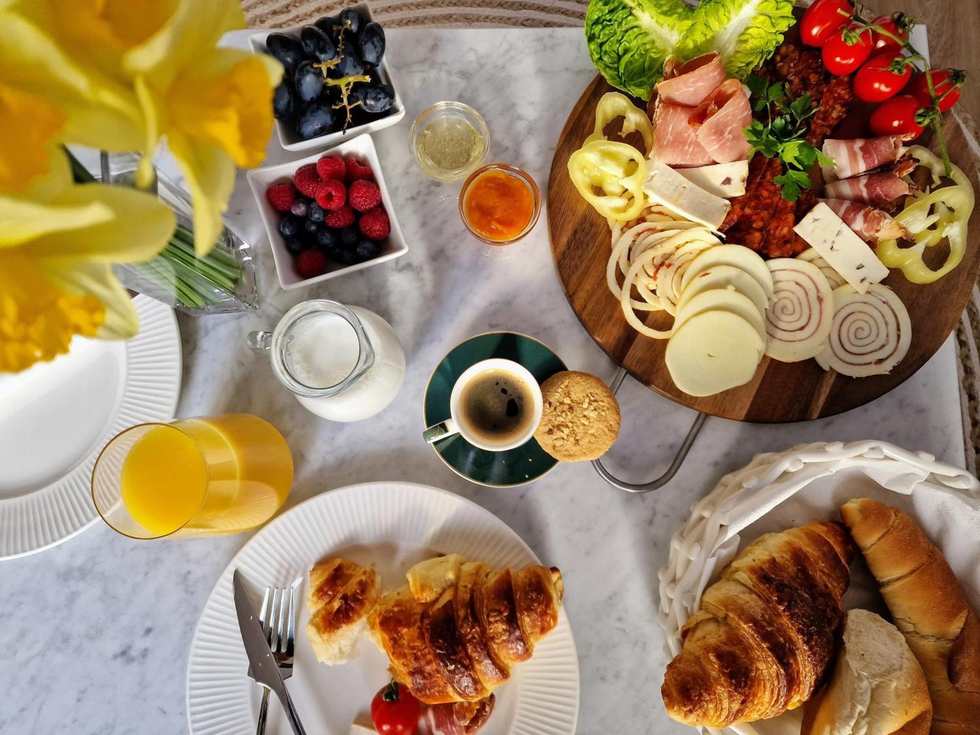 The Secret Garden - Keszthely Bed & Breakfast Luaran gambar